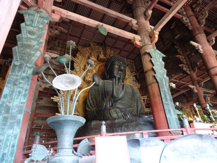 奈良ひとり旅 東大寺 春日大社を観光 奈良市内の仏像やお寺を巡る 歴史を楽しむ はらこの寺社散歩